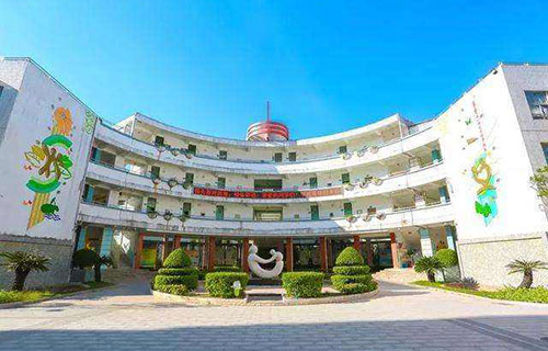 成都成医一附院护士学校图片