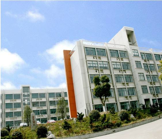 南江县职业中学2021年学费多少钱一年