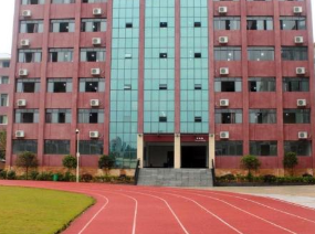 成都市武侯高新职业技术学校图片