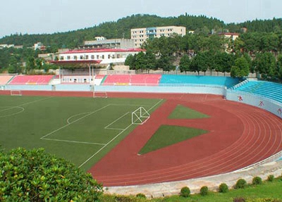 四川省渠县岩峰职业中学