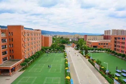 成都市育华职业学校联系电话是多少