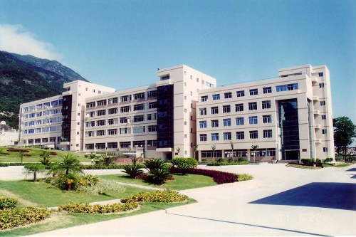 2023年成都市公共交通职业学校学费是多少