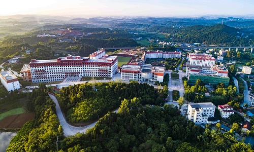 2023年四川汽车职业技术学院学费多少钱