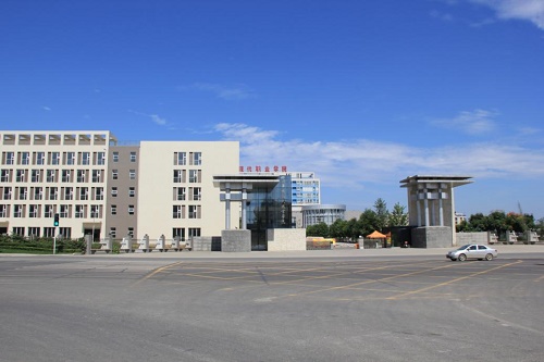 四川华新现代职业学院学费高吗