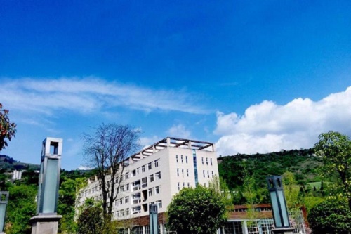 阿坝师范学院五年制大专什么专业好