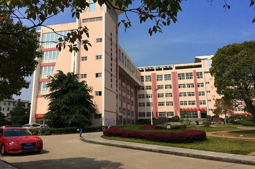 2023年成都铁路卫生学校五年制大专招生计划