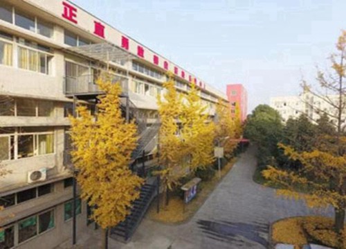 2023年成都初中生读工业分析与检验专业哪所学校好