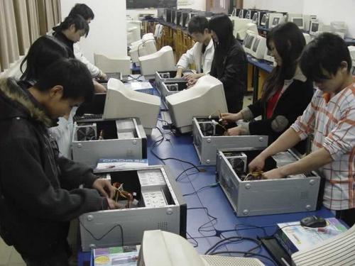 成都华西卫校在哪里(成都华西卫校2023招生)