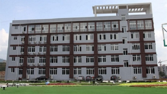 成都圣亚技工学校地址(成都圣亚技工学校学费多少)