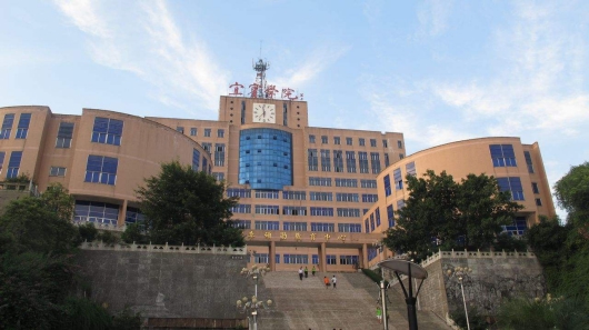 成都龙泉卫校叫什么名字(四川省卫生学校龙泉校区官网)
