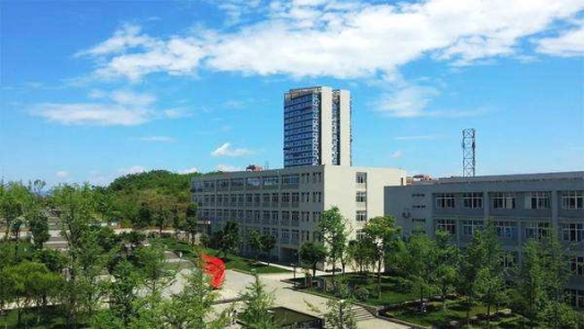 成都华西卫校(四川大学附设华西卫校官网)