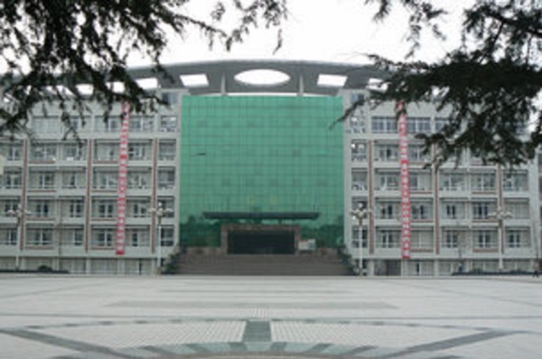 成都弘博中等专业学校环境(成都市财贸职业高级中学校怎么样)