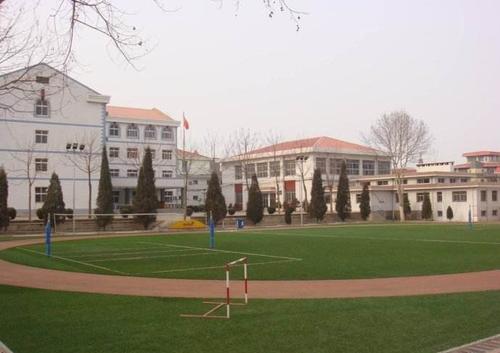 成都新华高级技工学校是大专吗(成都新华高级技工学校有哪些专业)
