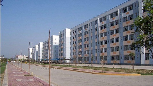 成都市公立职高学费便宜(一般的职高一年学费多少)