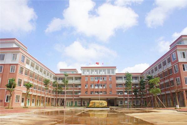 成都最好的职业学校排名(四川成都职业学校排名前十)