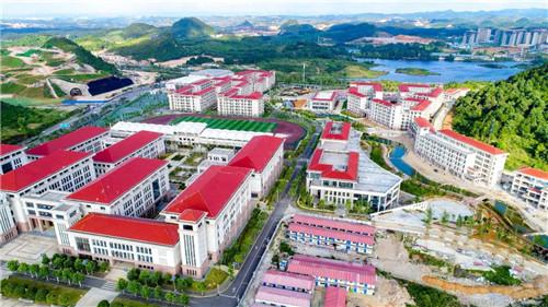 14岁初中没毕业可以上哪个技校(14岁初中没毕业能读什么技校女生)