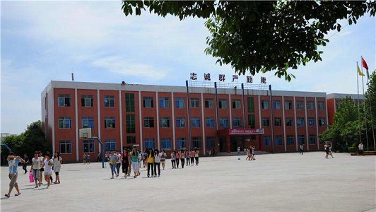 成都圣亚技工学校图片(成都圣亚技工学校是正规学校吗)
