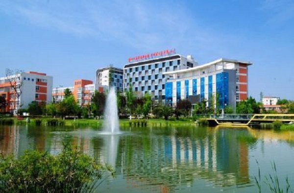 15岁初中没毕业能读什么技校(14岁初中没毕业能读什么技校女生)