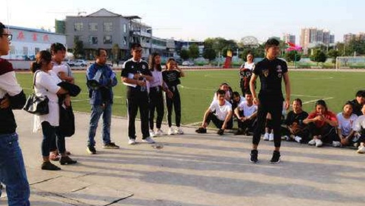 成都市郫都区职业技术学校(郫都区友爱职业技术学校)