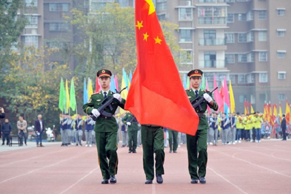 报考军校需要提前多久做近视手术(400-500分的军校)