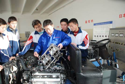 成都高新区职业学校(成都职业技术学校招生办电话)