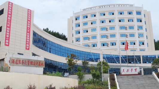 成都职高官网首页(四川成都职高学校有哪些)