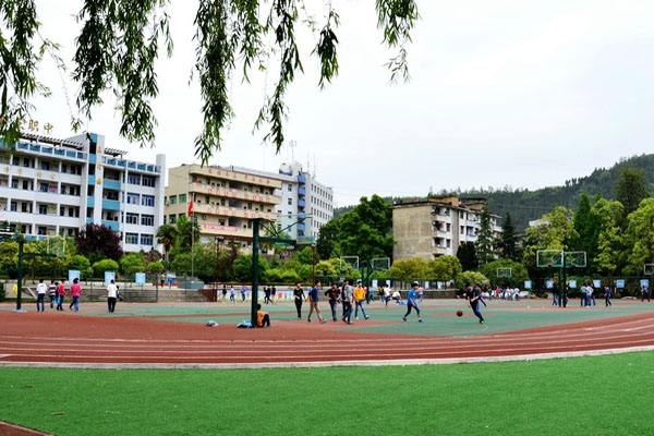 成都市财贸学校(成都市财贸职业高级中学校怎么样)