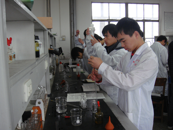 成都市卫校有哪些学校(成都有护理专业的大专院校)
