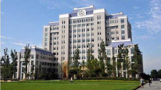 成都华西卫校是公办还是民办(成都华西卫校2023招生)