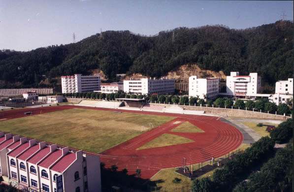 成都龙泉汽车职业学校地址(成都龙泉汽车职业技术学校官网)