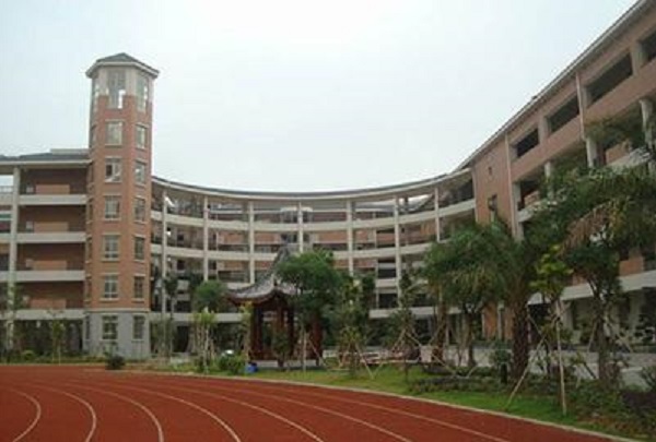 成都铁路卫校2023年招生(成都华西卫校2023招生简章)