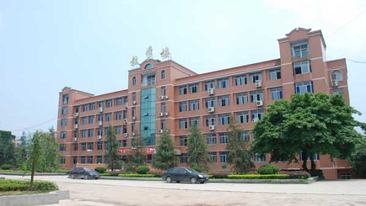 成都学费最低的职校(安岳职高学费一年多少钱)