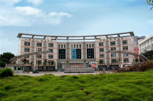 四川成都卫生学校官网(四川省卫生学校龙泉校区)
