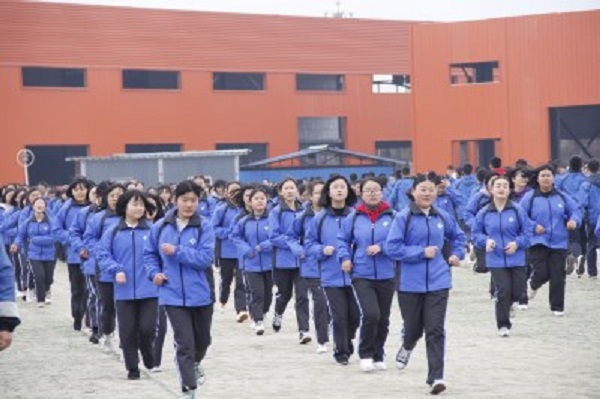 成都三加二学校公立的(四川初中毕业3+2学校有哪些)