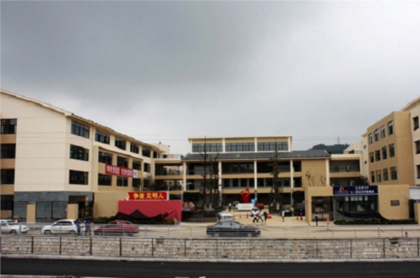 四川成都卫生学校官网(四川省卫生学校龙泉校区)