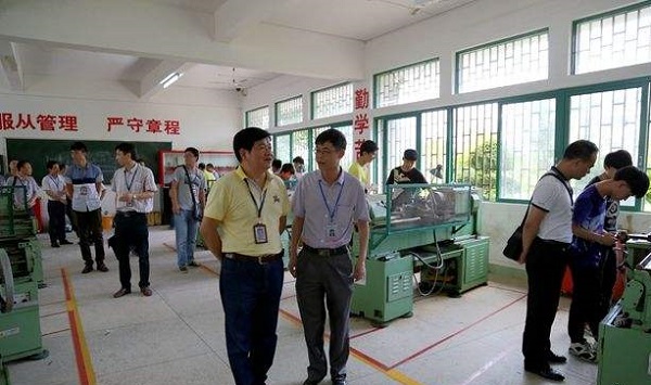 成都希望职业学校高中部(郫都区希望职业学校怎么样)