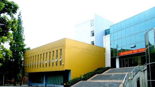 成都职业技术学院中专部在哪里(成都市工业职业技术学校招生电话)