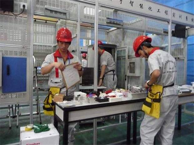 15岁初中没毕业能读什么技校(14岁初中没毕业能读什么技校女生)