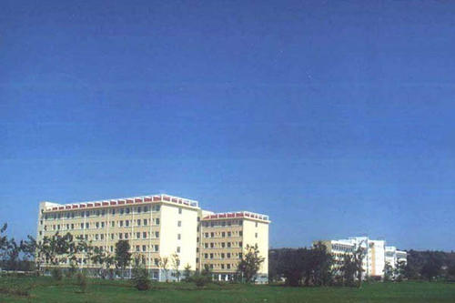 成都有哪些职业学校是公立的(成都学计算机比较好的职业学校)