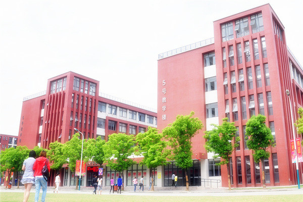 成都中专学校推荐(成都中专学校排名前10)