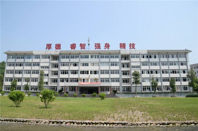 成都市有哪些职业学校是公立的(成都有哪些公办职业学校)