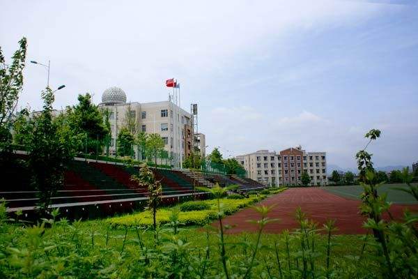 成都的中职学校有哪些(简阳市公办职高有哪些学校)
