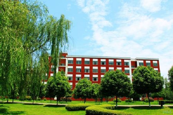 成都天府职业技术学院官网(南充电影工业职业学院怎么样)
