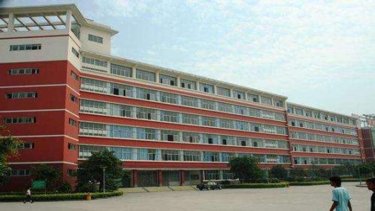 成都市育华职业学校(成都市育华职业学校是公办吗)