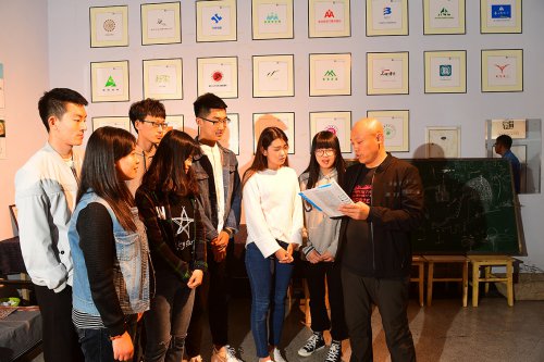成都中和职业学校是公办学校吗(成都中和职业学校招生简章)
