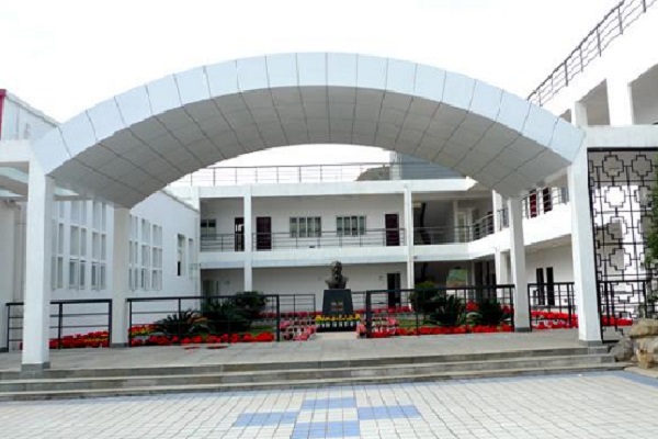 成都市财贸职业高级中学学费(洞子口职业高级中学校官网)
