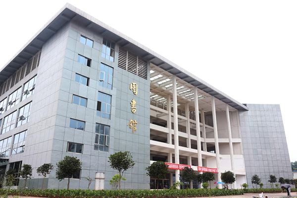 成都铁路卫校招生电话号码(成都市中和职业中学招生电话)